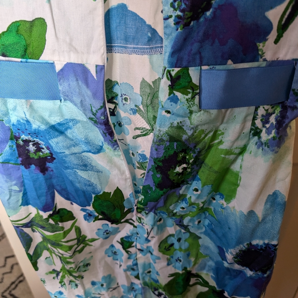 Dress - Picture 3 of 5